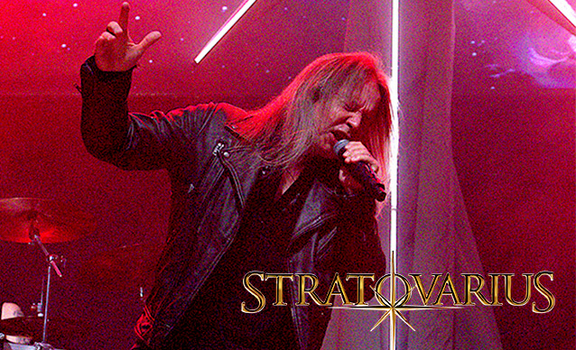 TIMO KOTIPELTO pierde la voz y STRATOVARIUS actúa sin el en México